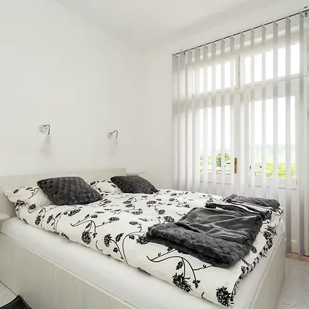 Cirkovic - U Centru Sokobanje 게스트하우스 3*